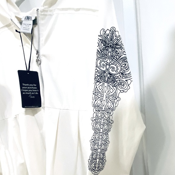 Monroe & Maine Tattoo Graphic Sleeve Hoodie NWT - Picture 1 of 3